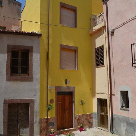 Отель La Casa Di Angelo Боса Экстерьер фото