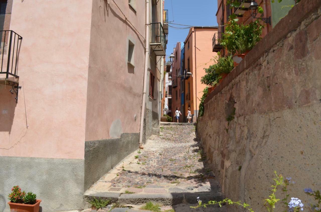 Отель La Casa Di Angelo Боса Экстерьер фото